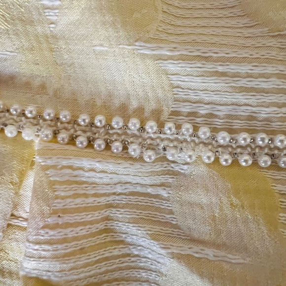 Gorgeous butter yellow pearl detail formal occasion dress Nordstrom Size 5 - Picture 2 of 7